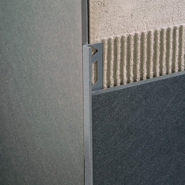 Profil | 1x270 cm | Profil en L Alu Revêtement en poudre Gris Ciment Relief